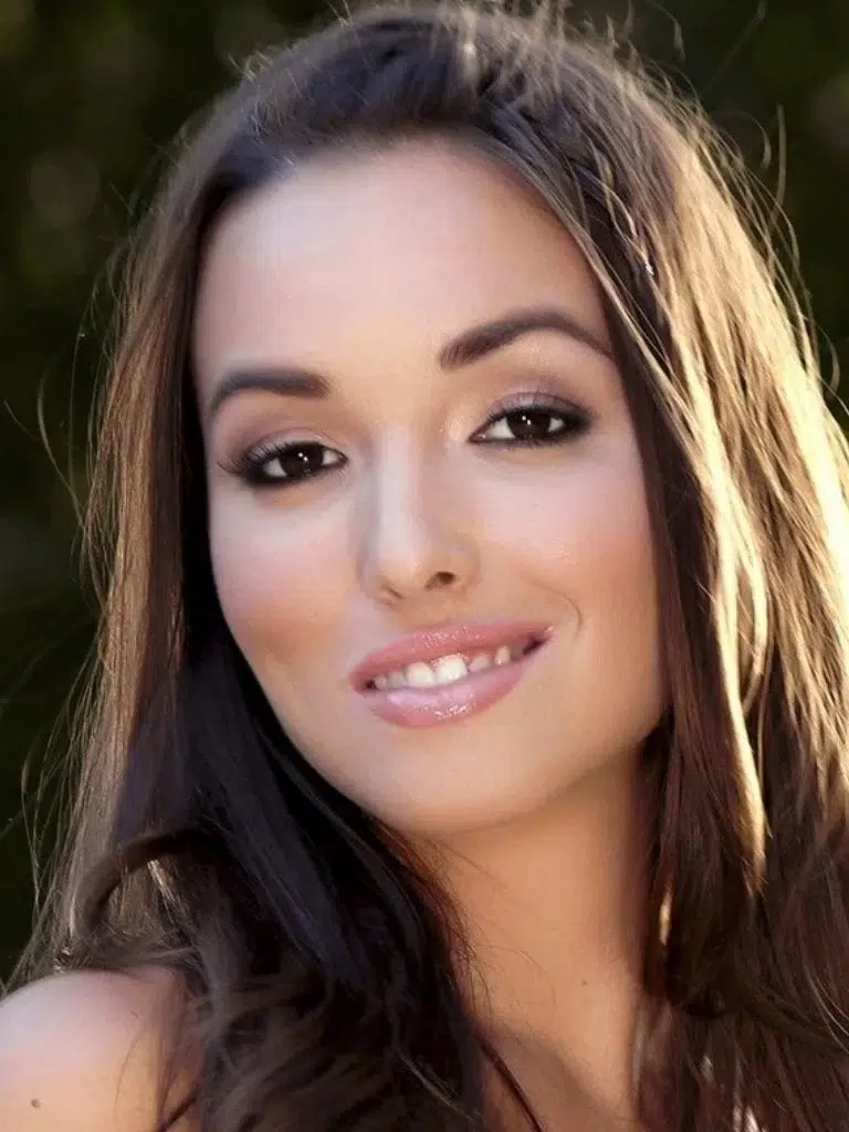 Sandy Sweet Biography: Wiki, Age, Career, Height, Weight, Husband, Net Worth & More